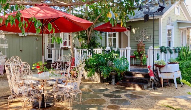 Bungalulu, A Secret Oasis