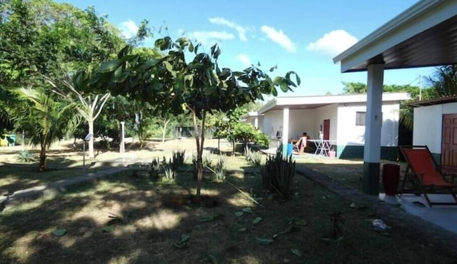 Cabañas Paolone Popoyo 1, air conditioning, pool in Tola