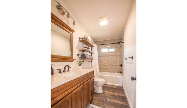 Cabin in Sierra Village-2Bd/1Ba, HotTub & Game Room