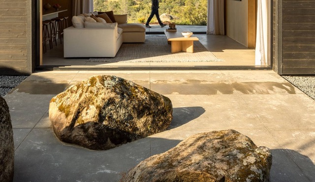 Cabin near Yosemite: 17 Acres of Stunning Views