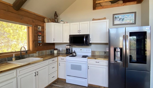 Cabin with Endless Rocky Mountain Views in Sedalia