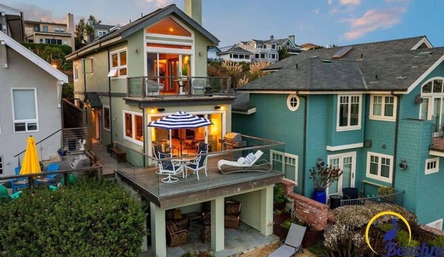 Capitola Cliff House