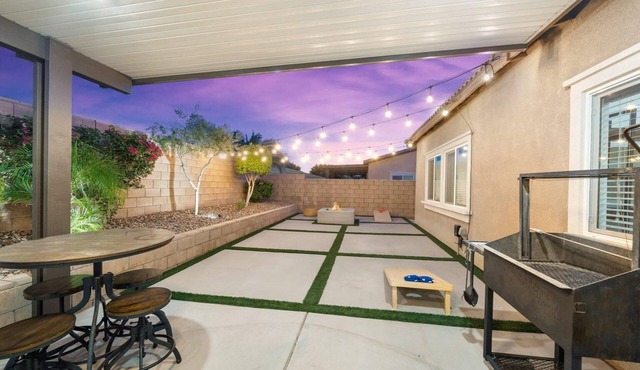 {Casa Chella} Chic 5/3; 5 min. Away From Festivals