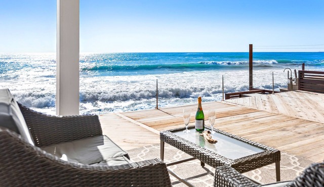 🏝️Casa Del Mar🏝️ on Beach Road.