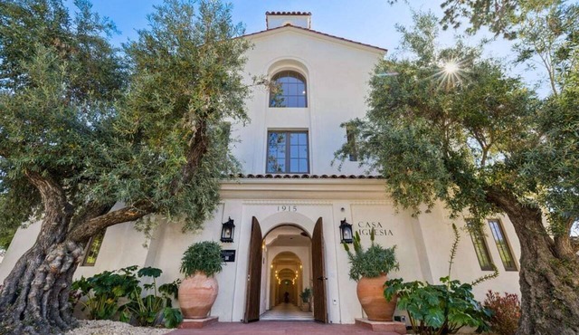 Casa Iglesia Studio 204 in Santa Barbara