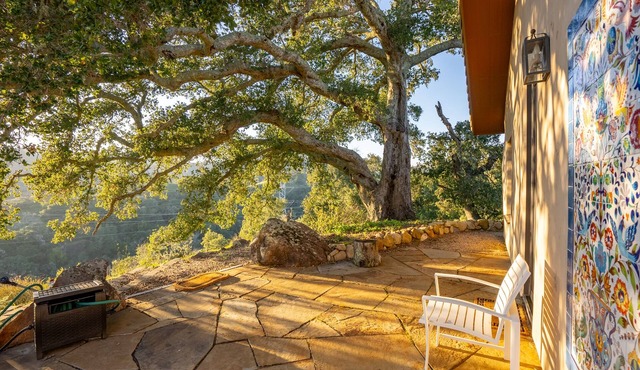Casa Kaleidoscope – Eco-Luxury Hilltop Retreat