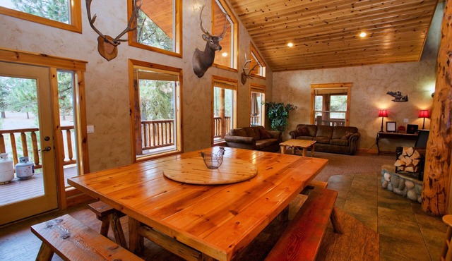 Cascade Multi-Family Cabin - 1 Block to Lake Cascade and Golf Course - Game room in Cascade