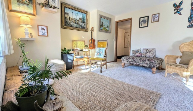 Cat friendly, wheelchair friendly, nature friendly in Mountain Home