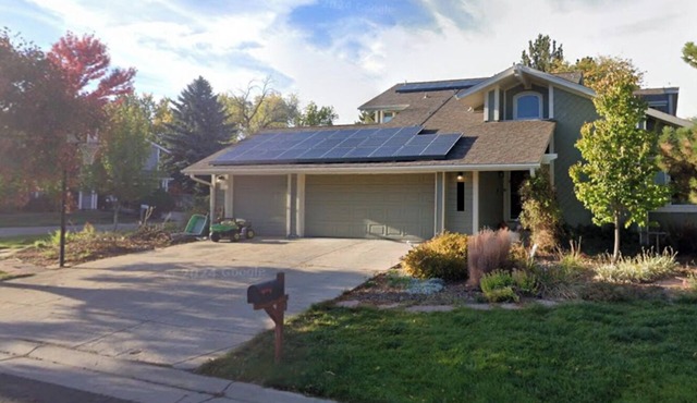 Centennial Charm: 4BR, 2.5BA w/Grand Primary Ensuite in Centennial