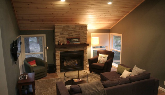 Chamberlands Cabin, Private Beach, Bar, Restaurant