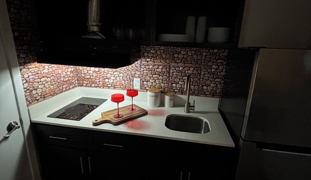 Charming 1-bedroom Studio apartment in fabulous Houston with fitness room, WiFi in Houston