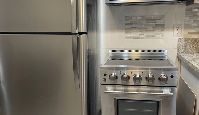 Charming 2-bedroom house with WiFi, AC in peaceful Fallon