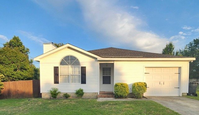 Charming 3 bd 2 bath home in Grovetown GA just off I20 exit 194 in Grovetown