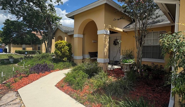 Charming 3-bedroom house with High Speed Wifi Centrally Located in Ocoee