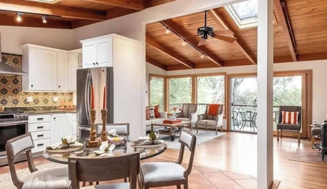 Charming 3BR House In Nature But Walkable - Furnished