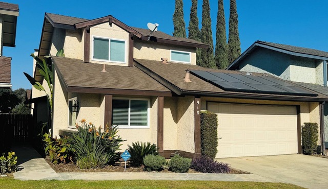 Charming 4-bedroom house with AC and WiFi in welcoming Visalia