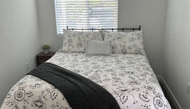 Charming and Stylish 1 Bedroom/1 Bathroom Guesthouse