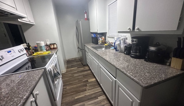 Charming apartment 5 mins from University of Pacific