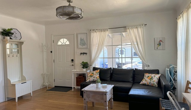 Charming Coral Cottage in Santa Cruz - Walk to Beach, Boardwalk & Downtown Fun!