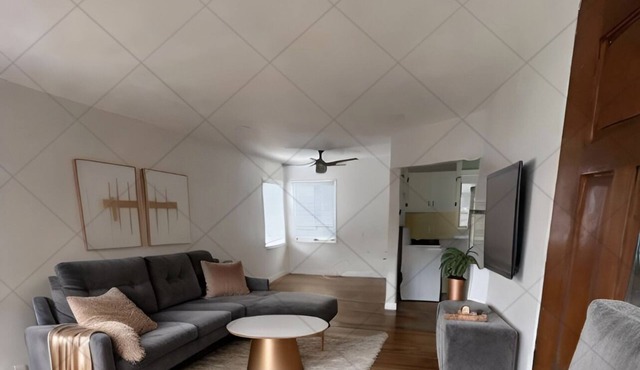Charming detached bungalow with WiFi and AC in serene San Juan Capistrano