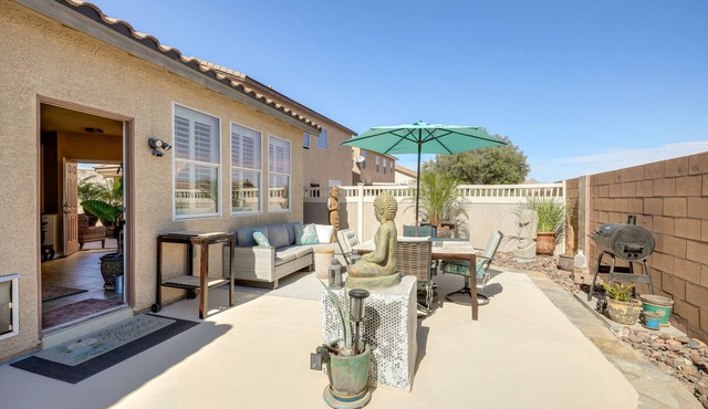 Charming Henderson Home: 6 Mi to Lake Las Vegas!