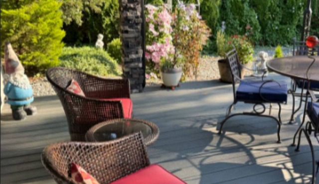 Charming studio in Everett perfect for a relaxing getaway in Everett