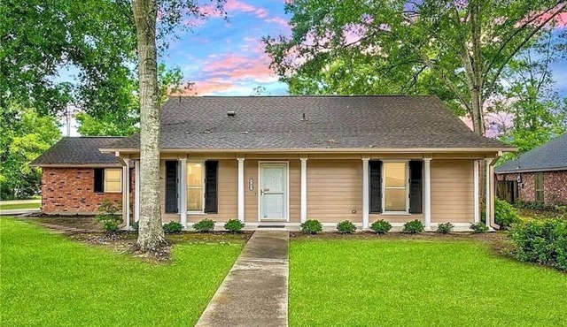 Charming & stylish Hammond residence located only 13 minutes away from SLU! in Hammond