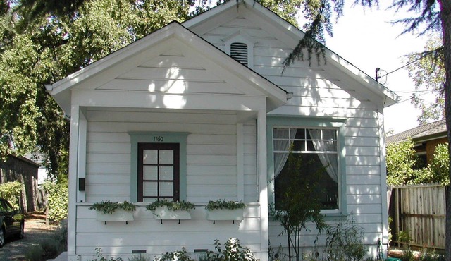 Charming Wine Country Cottage Steps from Downtown - Permit #2012-27