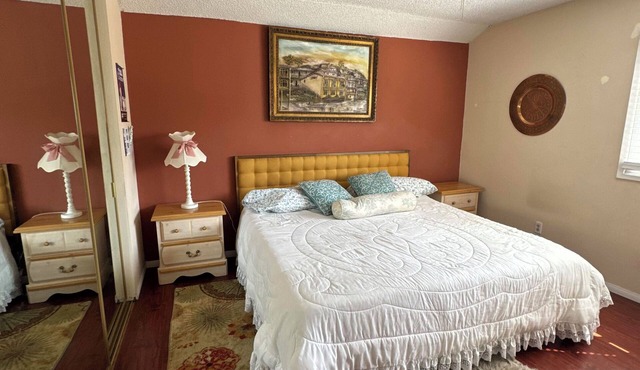 Cheerful bedroom with a pool
