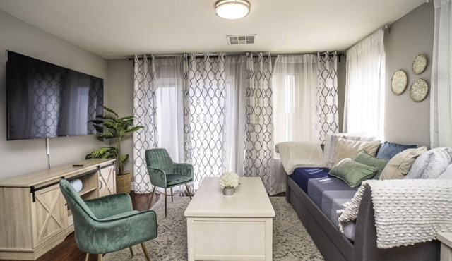 Chic 3BR Escape Minutes from Las Vegas Strip