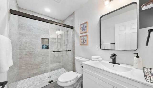 Chic & Fresh 2BSuite in Glendora