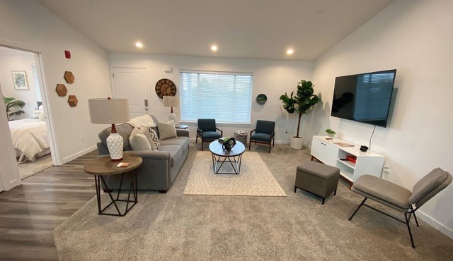 Classy, Cozy Condo, Ideal 4 Long Stays! in West Richland