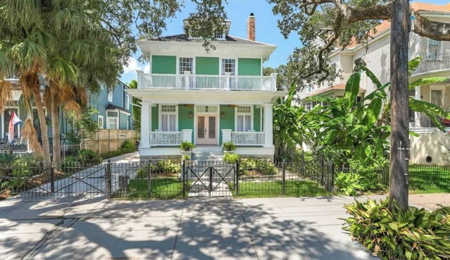 Classy Upscale Home | Perfect Uptown Location in New Orleans
