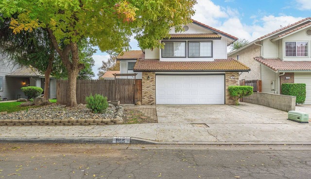 Close to Med Centers + King Bed + Fire Pit