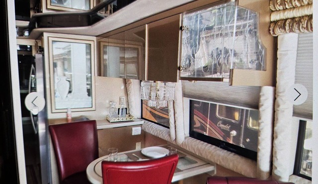 Close to Yosemite, Enjoy Staying in Luxury Prevost RV