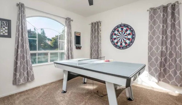 Clovis House | 2 Car Garage | Backyard | 4BR /2BTH