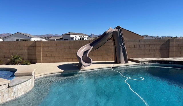 Colorado River Getaway, Resort Pool, Waterslide & Mountain Views