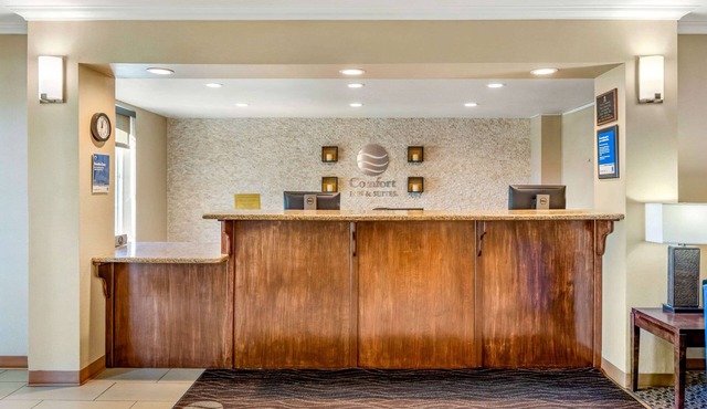 Comfort Inn & Suites Lancaster Antelope Valley