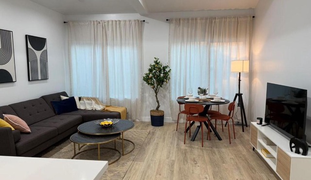 Comfy & calm rooms near I-10, Temple city