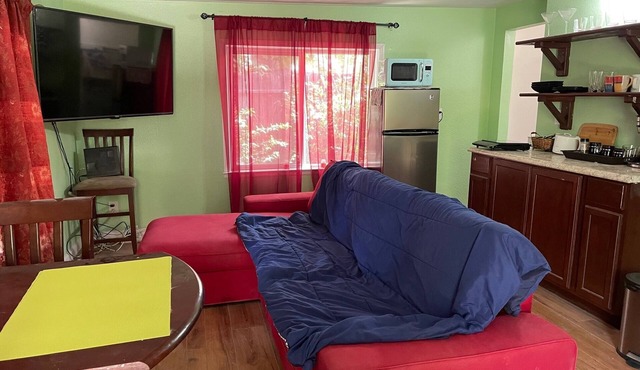 Comfy Private and Safe Studio near University and Victory Park