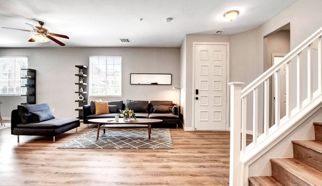 Contemporary 3BR House Near DT Summerlin – 3 Miles