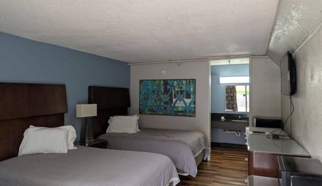 Convenient 4-Room Lodging in Prime Location in Cartersville