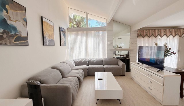 Cool townhome with AC in Hacienda Heights - 3 bedrooms available