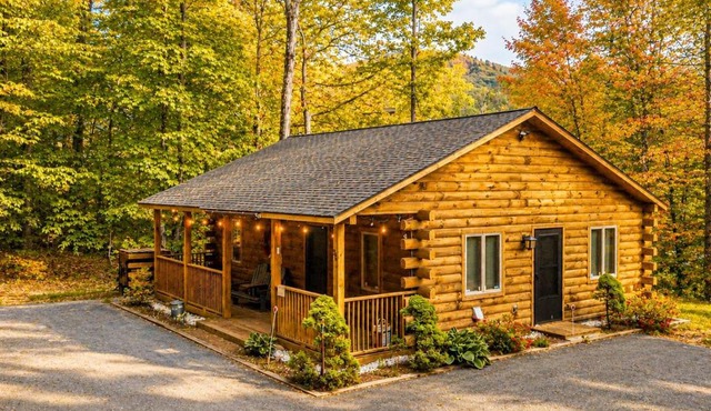 Couples Getaway Log Cabin in the White Mountains in Intervale