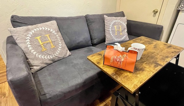 Cozy 1 bedroom 1 bathroom in prime Sunnyvale with WiFi, AC, kitchen in redwoods