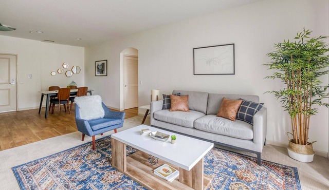 Cozy 2BR Home in Cupertino, Parking + Pet-Friendly