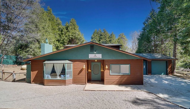 Cozy 3-bedroom cabin in Mount Laguna, Sunrise Highway, Visit Julian, San Diego,