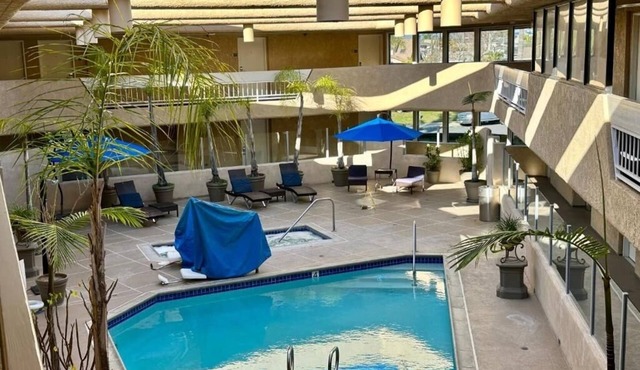 Cozy Beach Retreat Ideal for Families and Pet Owners with Breakfast Included