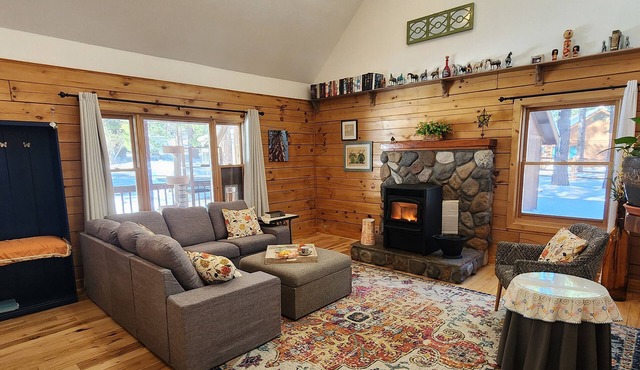 Cozy Cabin Escape!