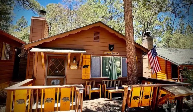 Cozy chalet perfect for a relaxing getaway!